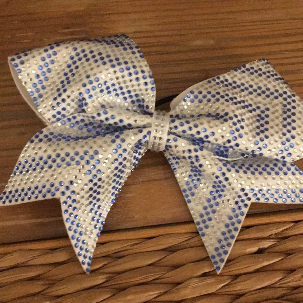 Cheer athletics crystal bow cheetahs white and blu